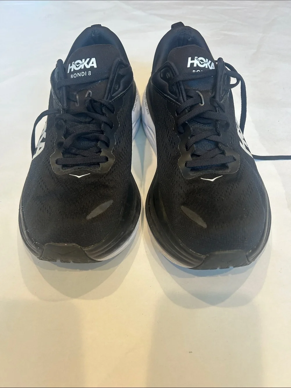 Hoka Black / White Bondi 8 Men's Road Running Shoes size 10 lace up sneakers